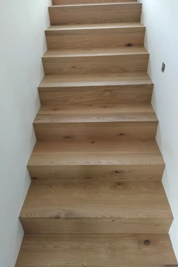 Masivne hrastove stopnice